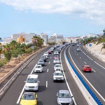 colas en la autopista Adeje